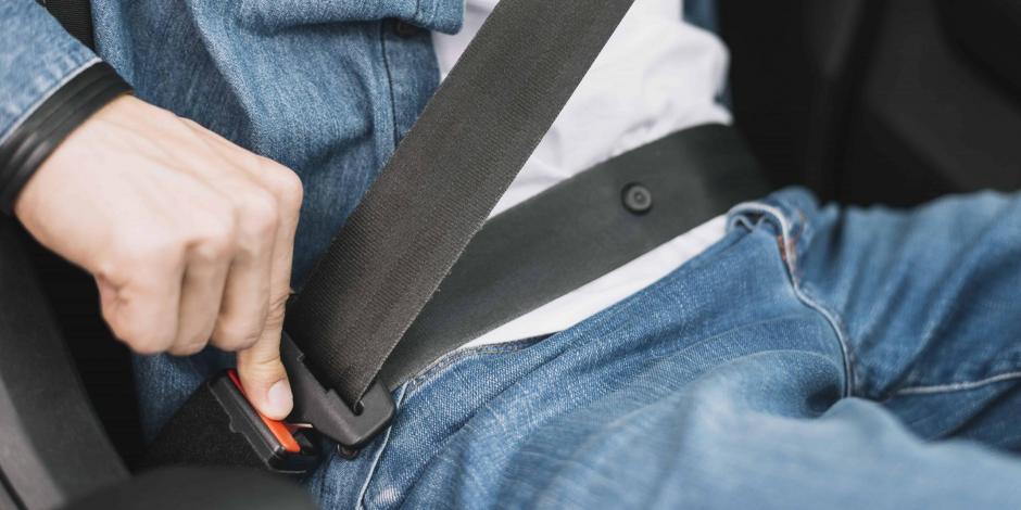 El uso o no del cinturón de seguridad puede ser determinante en caso de un accidente.