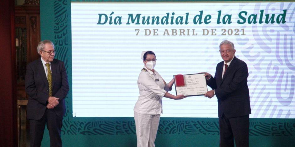 El Presidente Andrés Manuel López Obrador (AMLO) en el Día Mundial de la Salud.