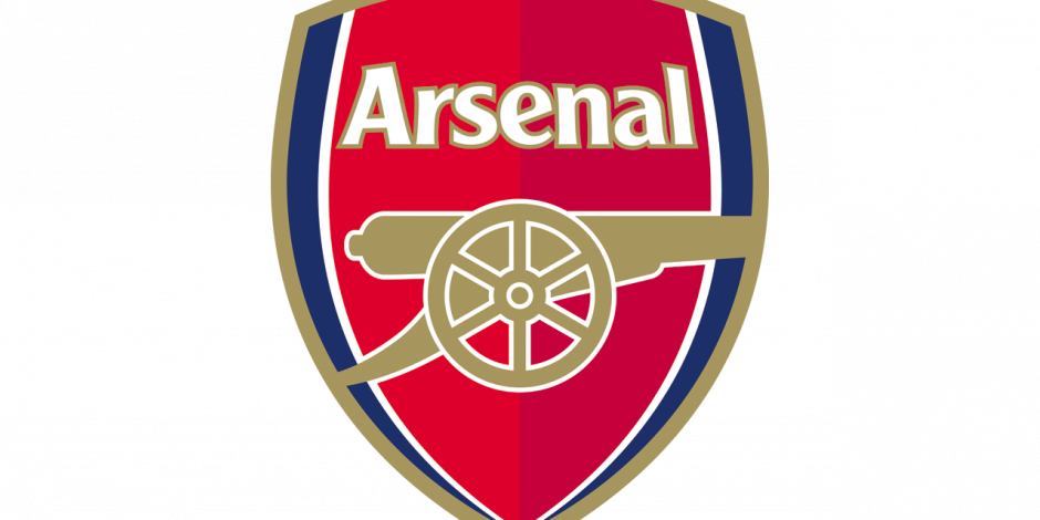 El escudo del Arsenal, club en el que jugó el delantero al que Pumas tiene en la mira para reforzar su ataque.