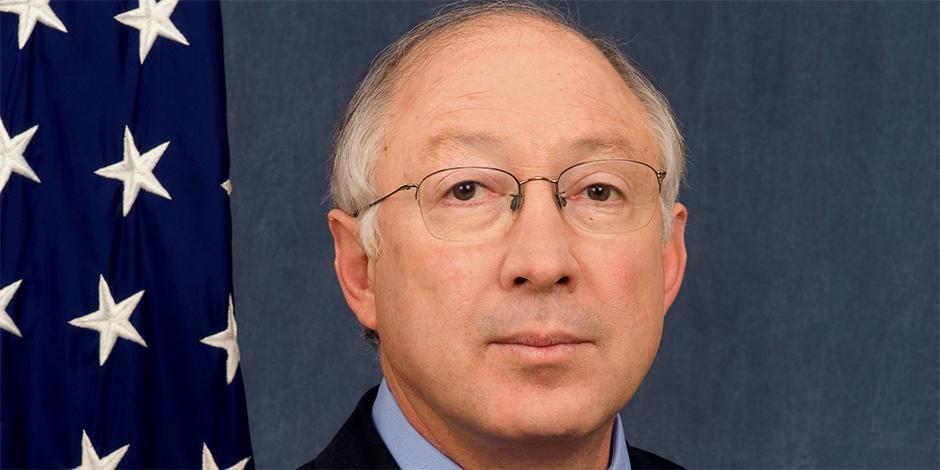 Ken Salazar trabajó en la administración de Barack Obama como secretario de Interior.
