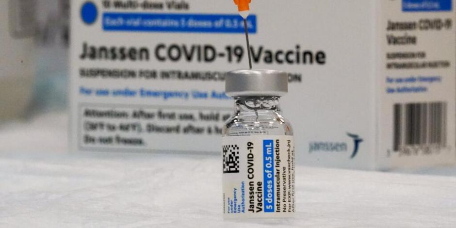 Un frasco de vacuna contra el COVID-19 de Johnson & Johnson.