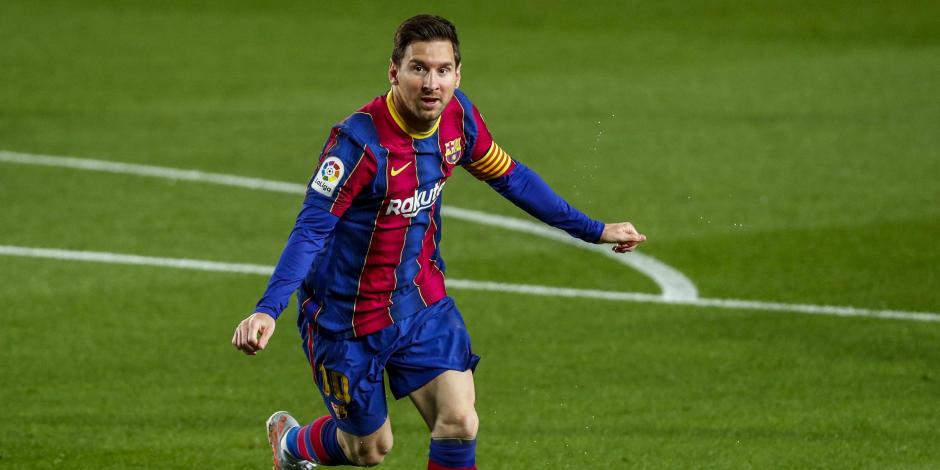 Lionel Messi festeja un gol con el Barcelona en la liga española.