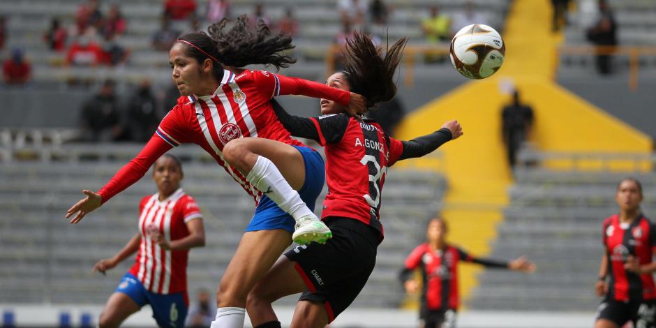 Atlas y Chivas midieron fuerzas en el Estadio Jalisco en el arranque de las semifinales de la Liga MX Femenil.