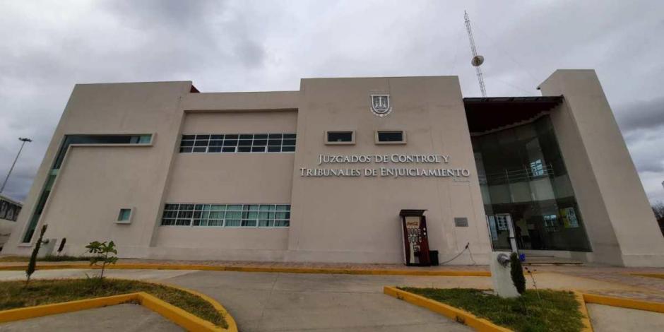 Un juez del Poder Judicial de Chiapas vinculó a proceso a 74 alumnas de la Escuela Normal Rural Mactumactzá, pero se determinó que llevarán su proceso legal en libertad.