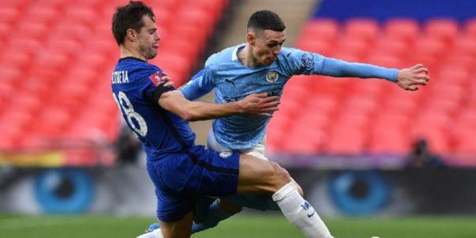 Una acción del duelo entre Manchester City y Chelsea, de la Premier League