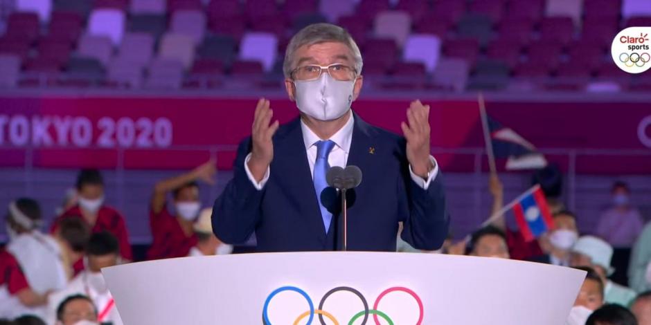 Thomas Bach, presidente del COI, durante la apertura de los Juegos Olímpicos 2021.