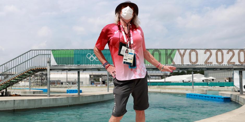 Kimberly Daniels posa antes de una competencia de canotaje en los Juegos Olímpicos de Tokio 2020.