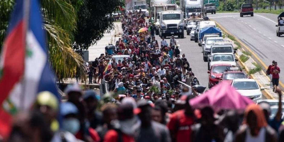 Un grupo de aproximadamente 400 migrantes, provenientes en su mayoría de Honduras, Venezuela, El Salvador y Haití, decidieron improvisar una caravana con rumbo al norte del país.
