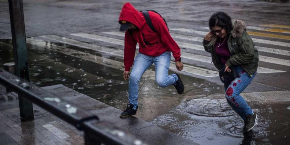 Servicio Meteorológico Nacional pronostica lluvias y posible caída de granizo en el centro y sureste de México para las próximas horas.