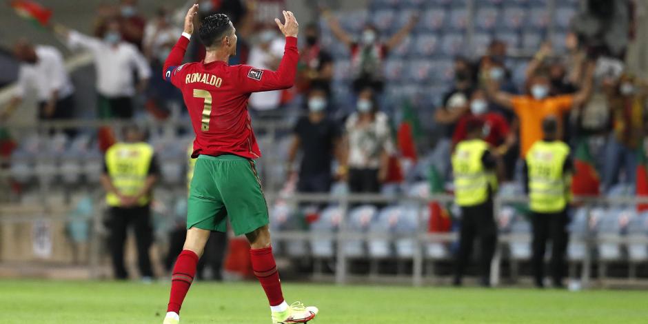 Cristiano Ronaldo celebra su gol ante Irlanda, el 110 que marcó con la Selección de Portugal.