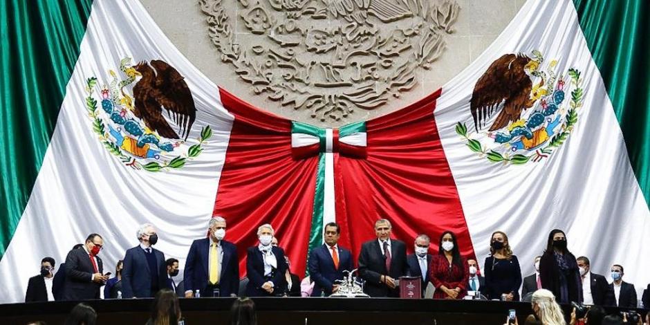 Adán Augusto López, secretario de Gobernación, entregó el tercer informe de gobierno de Andrés Manuel López Obrador, presidente de México, en la Cámara de Diputados.