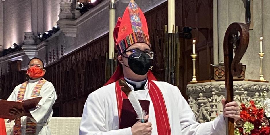 Megan Rohrer, obispo transgénero, en un servicio celebrado en la Catedral Grace de San Francisco, California.