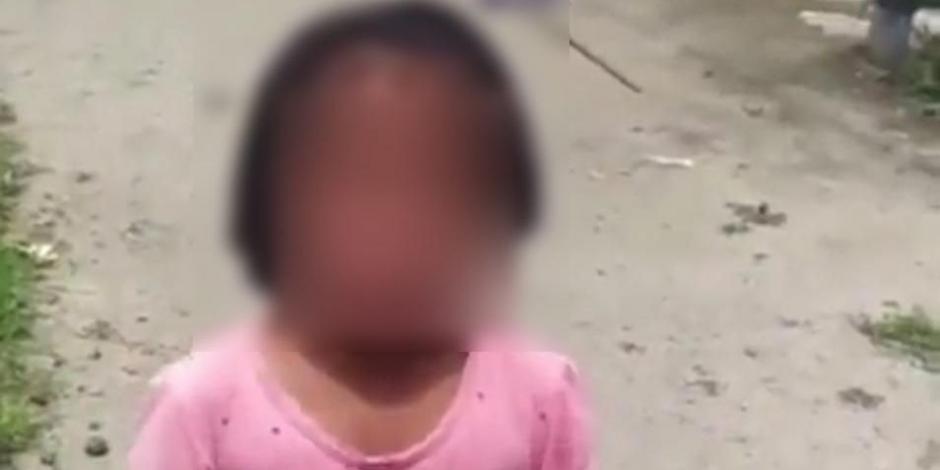 En redes sociales se difundió el video donde se observa a la menor con las quemaduras en su rostro.
