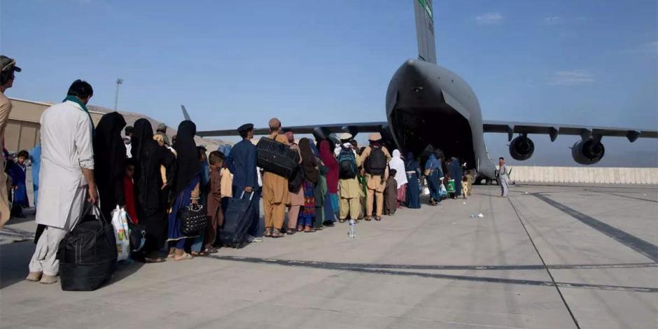 Los problemas técnicos en el aeropuerto de Kabul ya se resolvieron, dicen talibanes