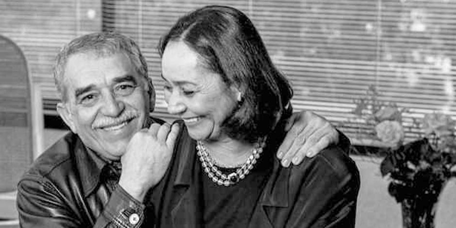 El autor colombiano y su esposa, en los años 80.