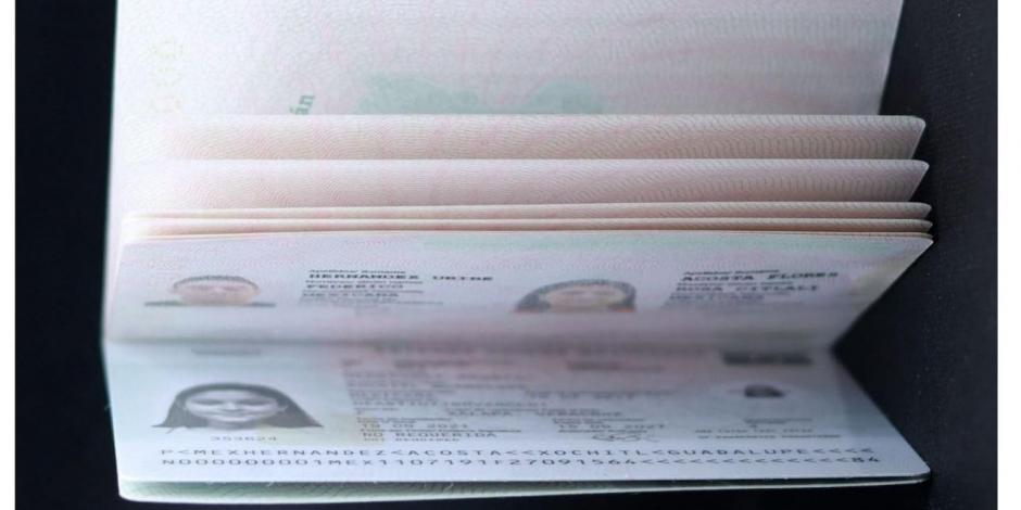 El pasaporte electrónico cuenta con un chip que incluye datos biográficos y biométricos.