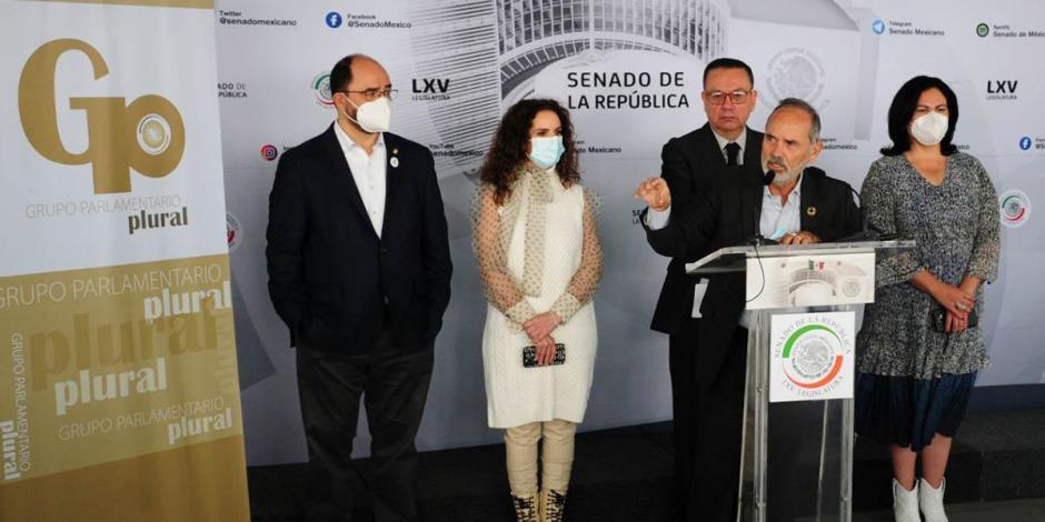 En el Grupo Parlamentario Plural participan Germán Martínez, Gustavo Madero, Emilio Álvarez Icaza, Nancy de la Sierra y Alejandra León.