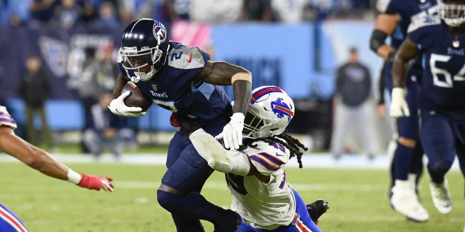 Una acción del duelo entre Buffalo Bills y Tennessee Titans en la NFL.