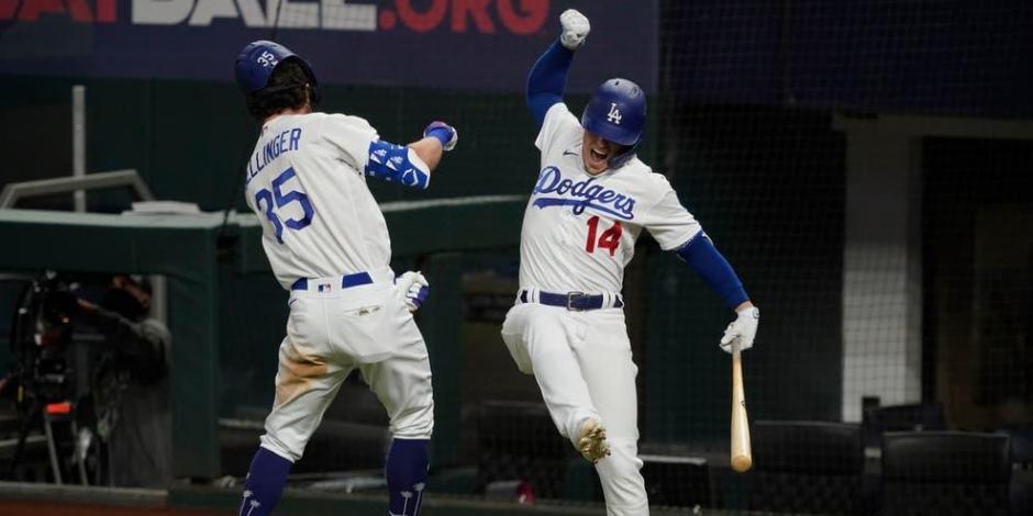 Jugadores de los Dodgers celebran un triunfo sobre Braves el año pasado, en la Serie de Campeonato de la Liga Nacional de la MLB.