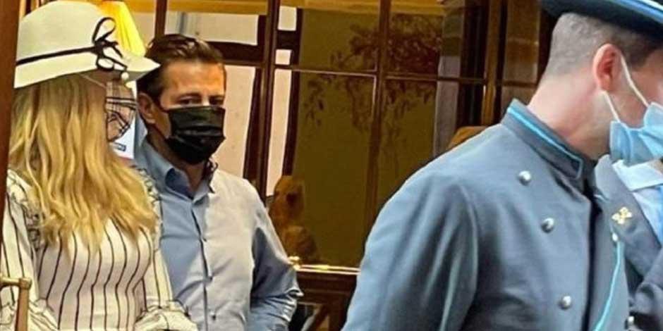 Mujer reclama a Peña Nieto tras captarlo en hotel de Roma; le grita "ratero"
