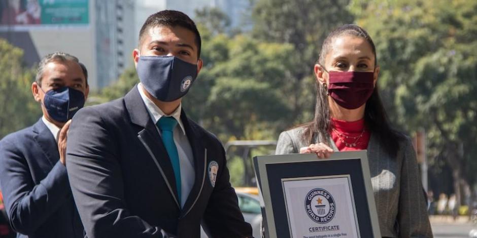 La jefa de Gobierno recibió, ayer, el reconocimiento de Guinness World Records.