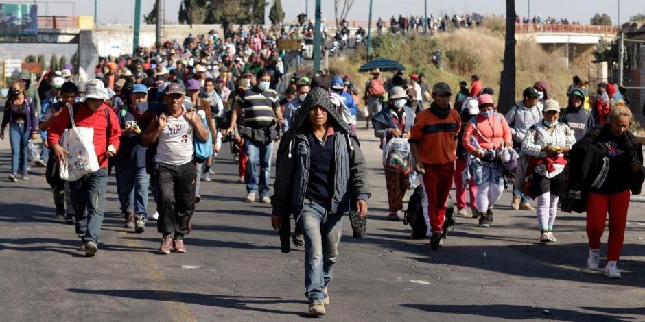 La Caravana Migrante por el estado de Puebla para continuar su camino rumbo a la CDMX.