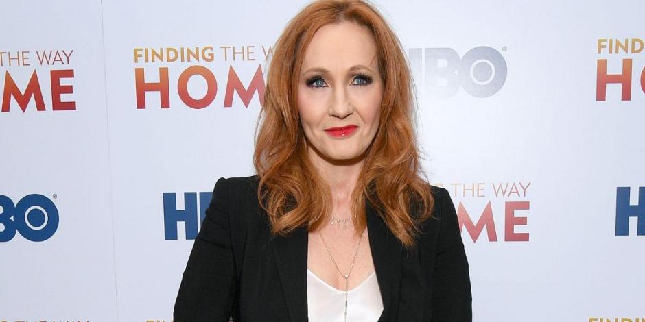 J.K. Rowling está en contra de que abusadores puedan decir ante la ley que son mujeres y desata críticas