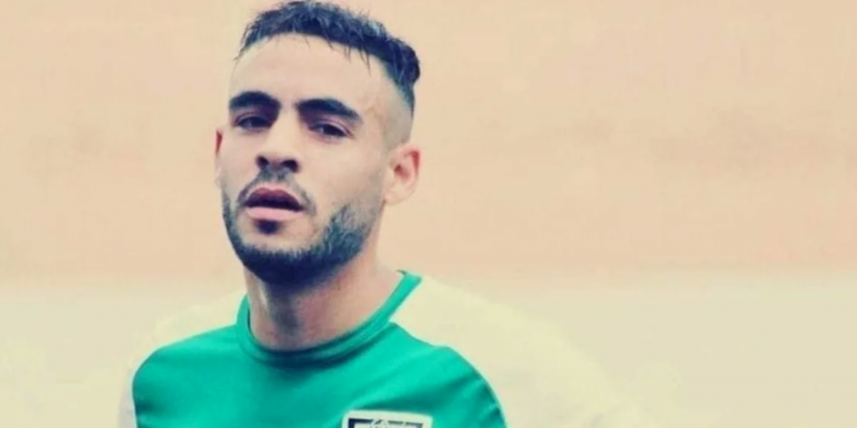 Sofiane Loukar jugaba en el MC Saïda, club de la Segunda División de Argelia.