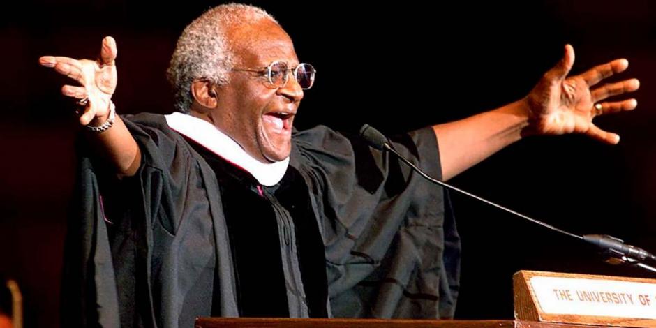 Desmond Tutu fue nombrado por Nelson Mandela como "el arzobispo del pueblo"