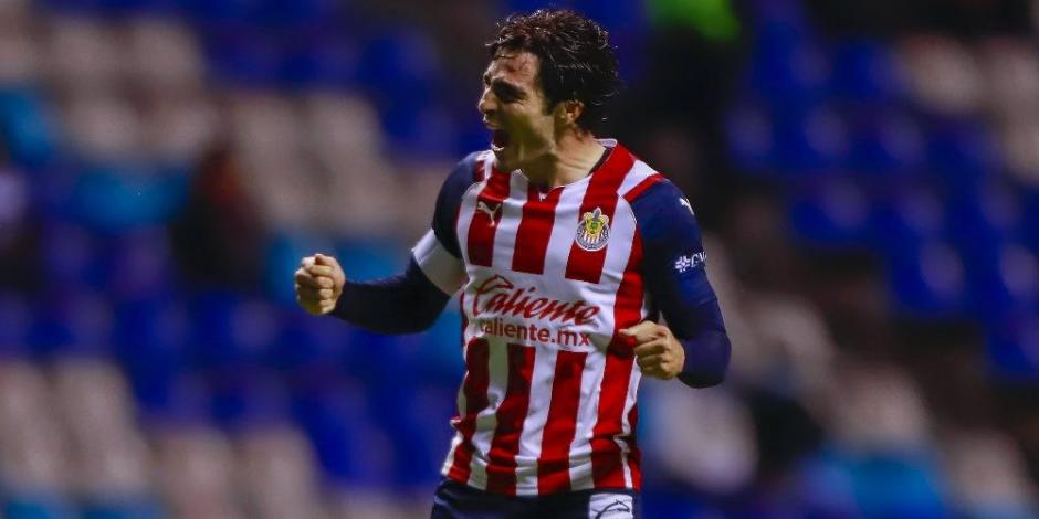 Antonio "Pollo" Briseño festeja un gol con Chivas en el pasado torneo de la Liga MX.