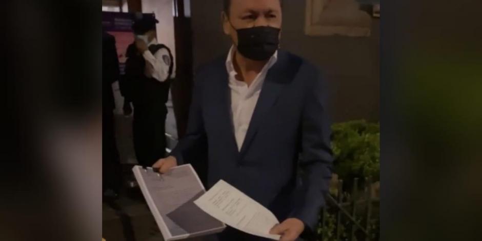 A través de redes sociales, Miguel Ángel Osorio Chong demostró que se entregaron los documentos a la SCJN.