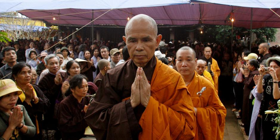 (Foto de archivo) Thich Nhat Hanh, monje budista y activista por la paz