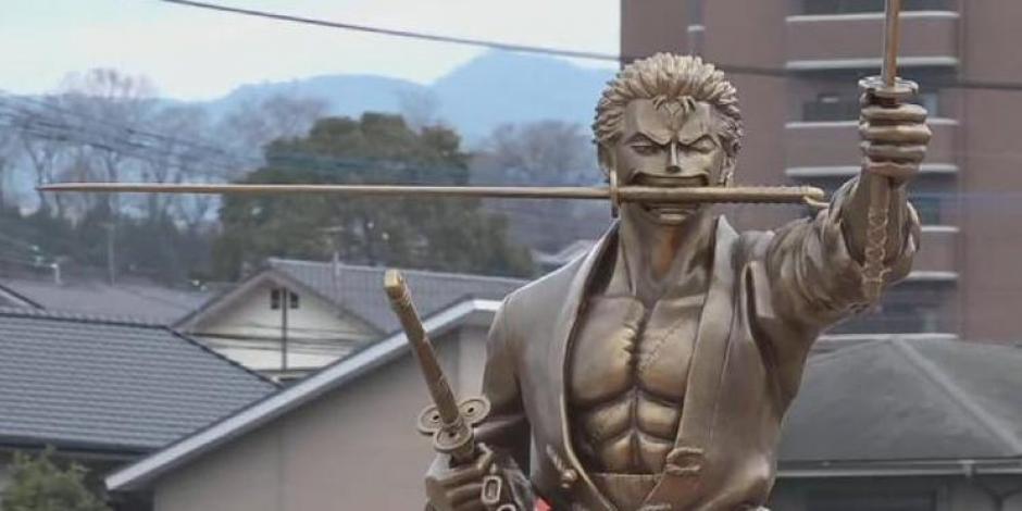 One Piece: Colocan estatua de Zoro en la ciudad natal de Eiichiro Oda