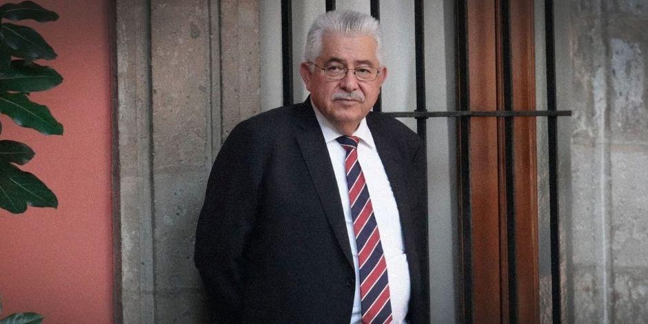 INE desechó denuncia contra secretario particular de AMLO, Alejandro Esquer.