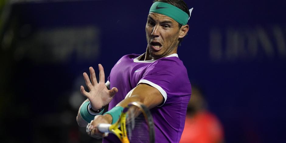 Rafael Nadal, en acción durante su partido contra Tommy Paul en los cuartos de final del Abierto Mexicano de Tenis