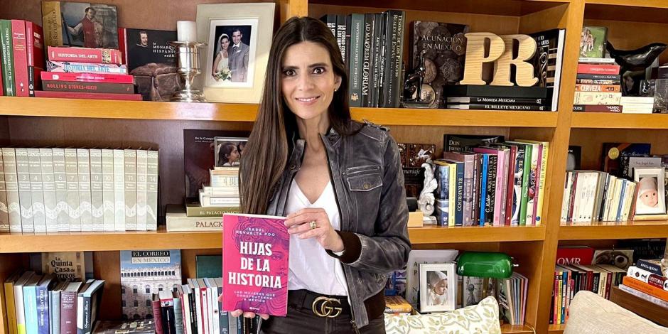 Isabel Revuelta Poo es autora de "Hijas de la historia".
