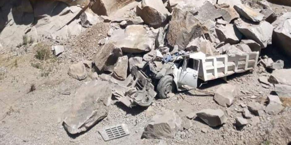 Se reportó un derrumbe en una de las minas de piedra del cerro del Perico, en Toluca.