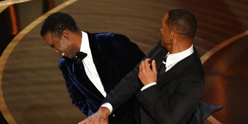 Will Smith golpeó a Chris Rock en los Oscar 2022 y así reaccionó La Academia