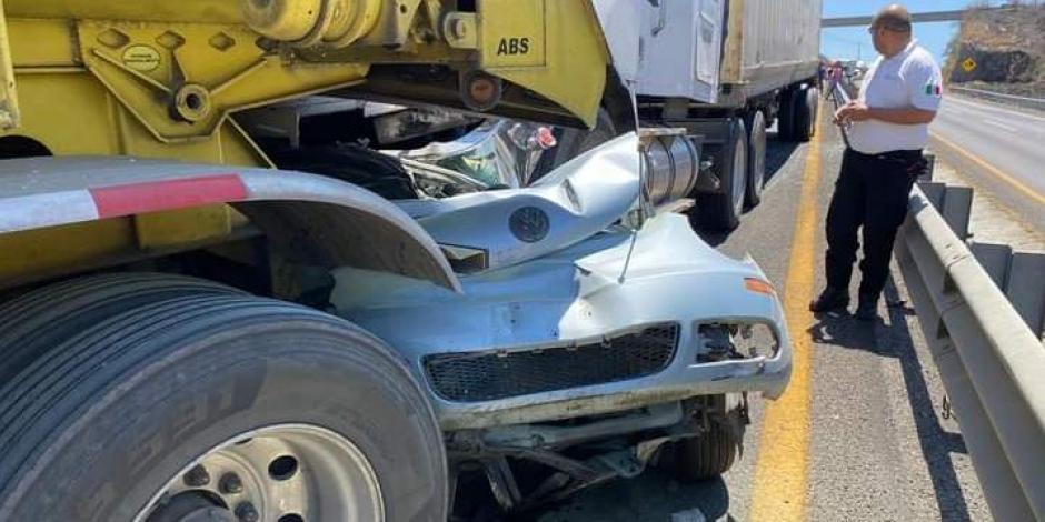 Accidente en autopista Colima-Guadalajara deja un muerto