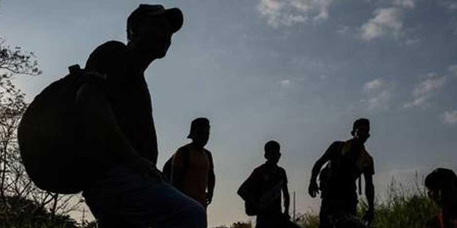Autoridades interceptan a 93 migrantes en Veracruz