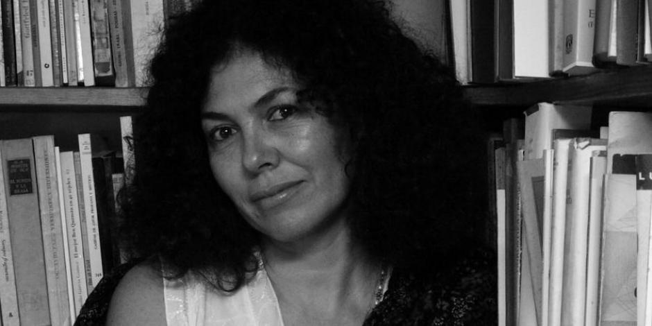 La poeta, en su estudio en la Ciudad de México, en 2009.