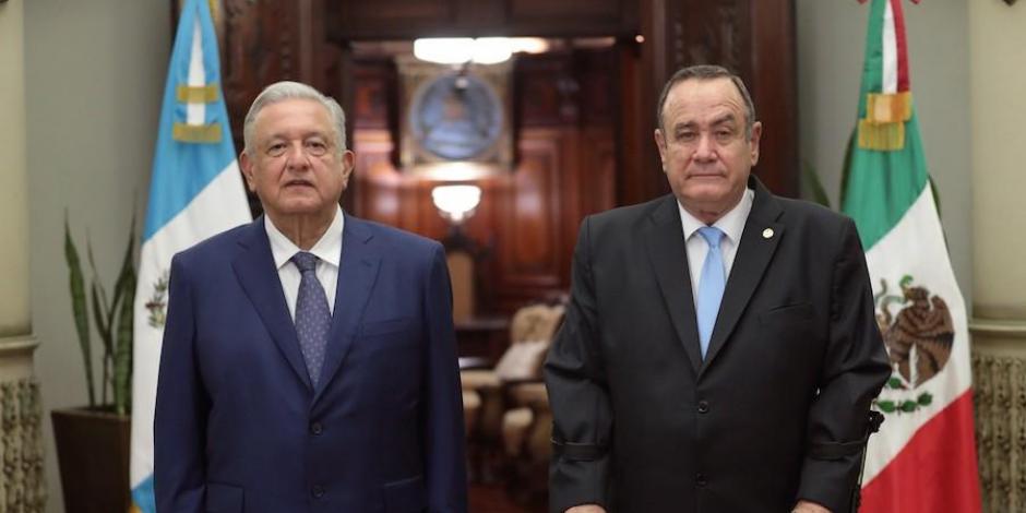 Los presidentes López Obrador y Giammattei.