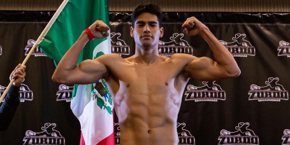 Gilberto "Zurdo" Ramírez, peleador de box mexicano invicto en 44 peleas profesionales.