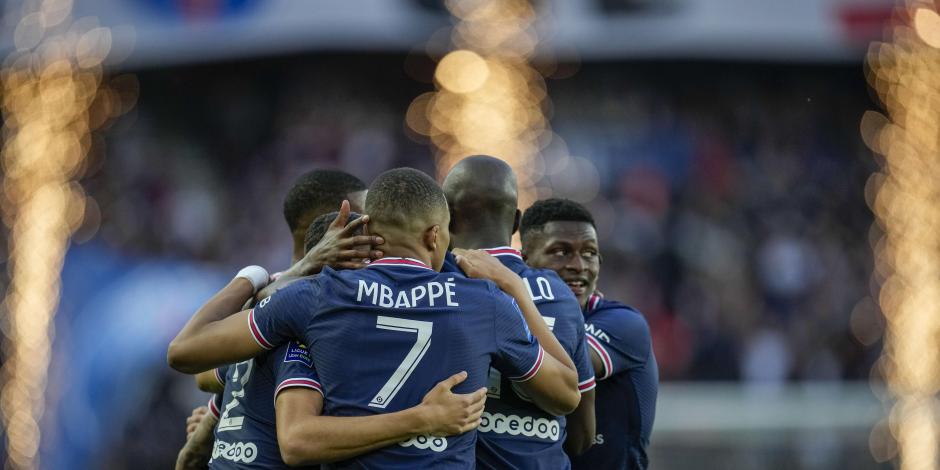 Jugadores del PSG festejan un gol contra el Troyes en la Ligue 1, el pasado 8 de mayo.
