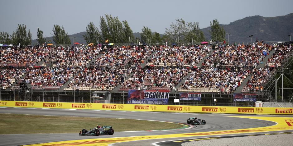 Los británicos Lewis Hamilton y George Russell, de la escudería Mercedes, en la clasificación del Gran Premio de España de F1.
