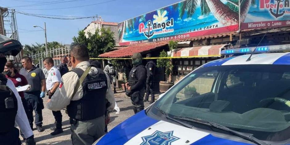 Ataque armado en restaurante de Tecámac deja cuatro personas muertas.
