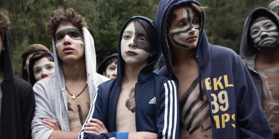 El hoyo en la cerca: ¿debes ver la película sobre el clasismo y la religión en México?