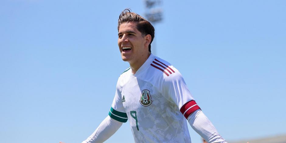 Santiago Muñoz celebra su gol con la Selección Mexicana Sub-21 ante Colombia en el Maurice Revello.