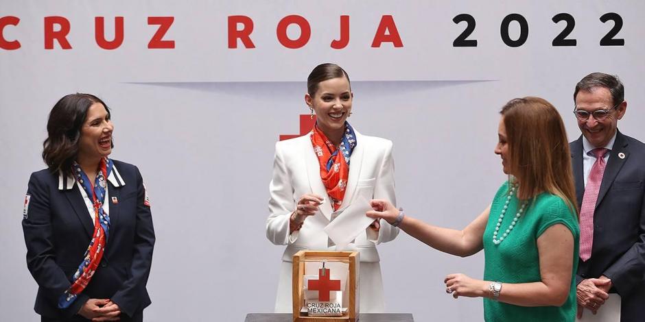 Mariana Rodríguez enfatizó que el trabajo que hace la Cruz Roja es "dedicar su vida a salvar otras vidas”.