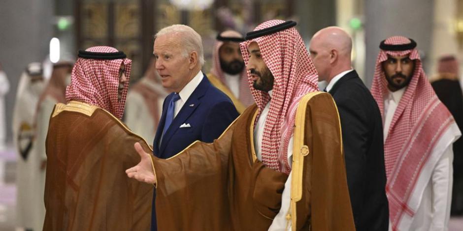 Joe Biden se reunió con el líder saudita Salman bin Abdulaziz.